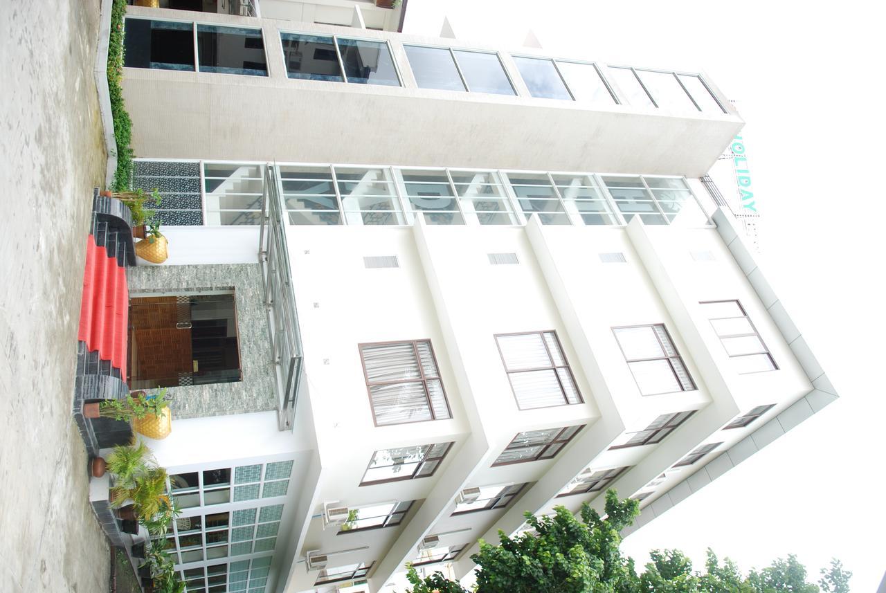Holiday Hotel Yangon Exterior photo